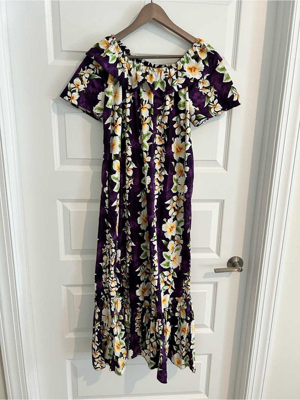 Royal Hawaiian Creations Muumuu Dress Purple White Multi Size M
